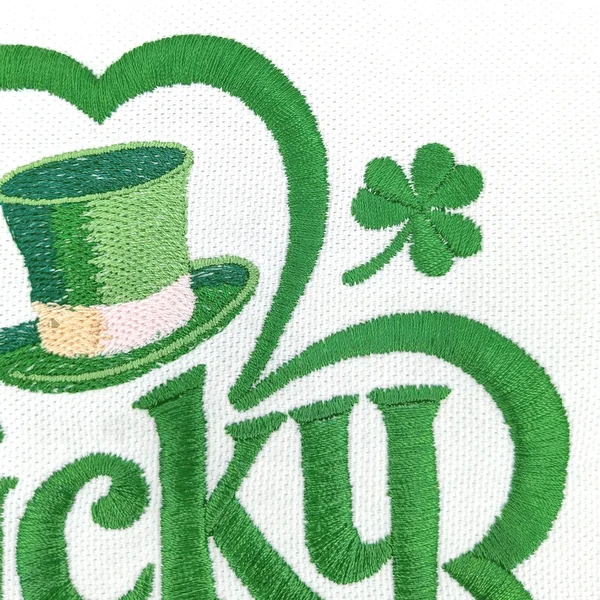 Coussin brodé Saint-Patrick 80x100 cm Vert - Lucky et trèfle porte-bonheur - Série limitée