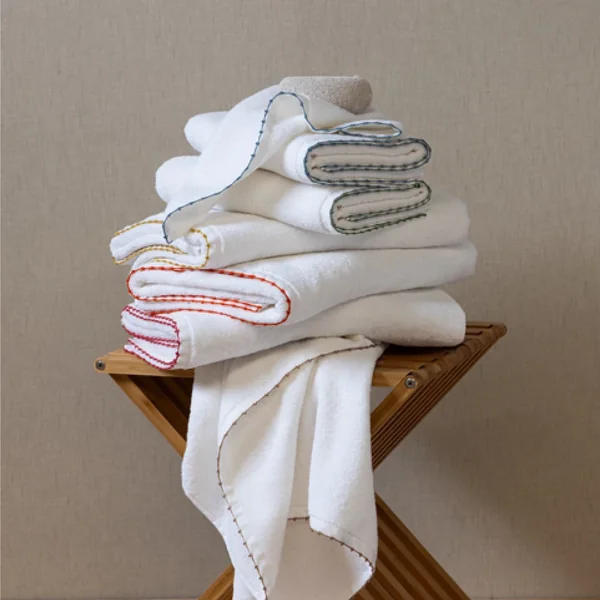 Drap de douche 70x140 cm pur coton collection ORLA avec picueta bleu