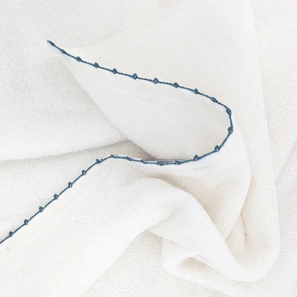 Drap de douche 70x140 cm pur coton collection ORLA avec picueta bleu