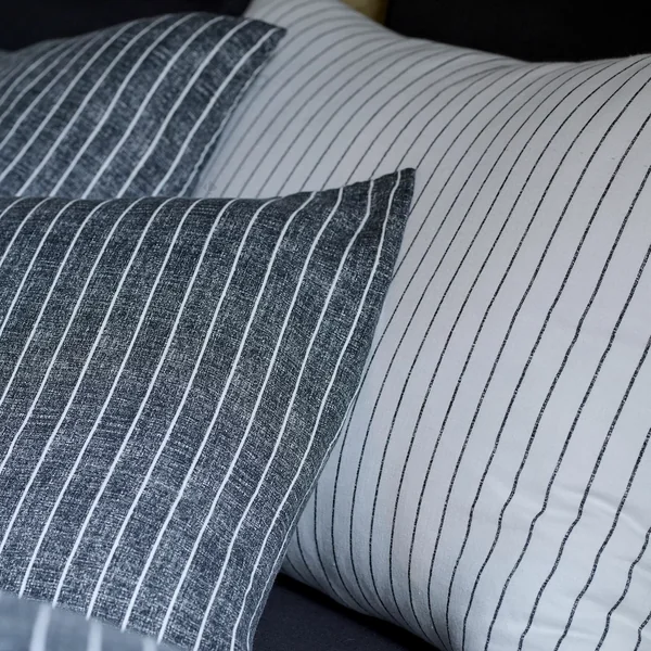 Drap plat mousseline de coton 270x300 cm LANA à rayures noir caviar