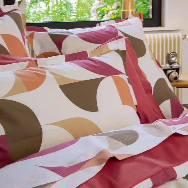 Housse de couette 300x240 cm en 100% percale MODULO blanc acajou