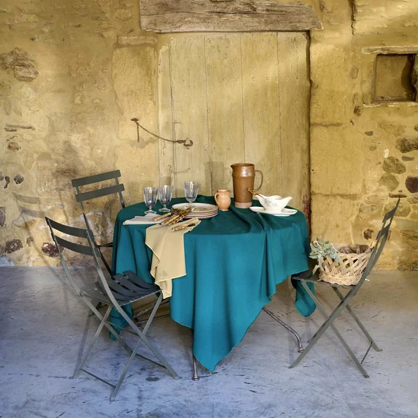 Nappe rectangulaire 100% coton lavé 160x250 cm HONO bleu lagon finition point bourdon