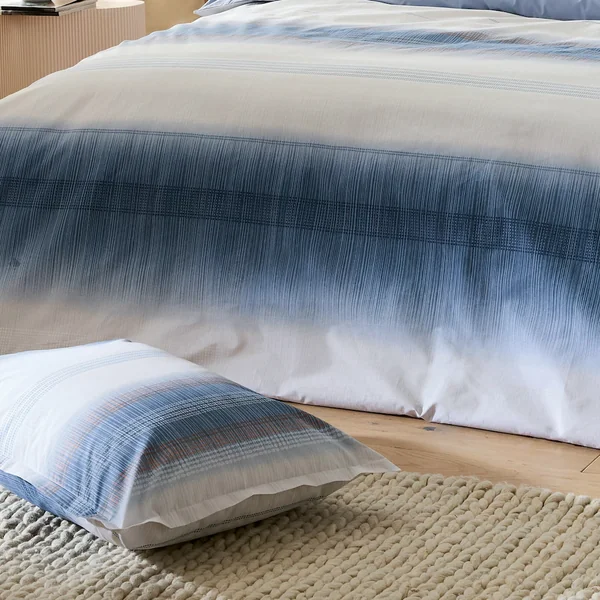 Parure de lit 200x200 cm 65x65 cm percale ESTEBAN bleu 3 pièces