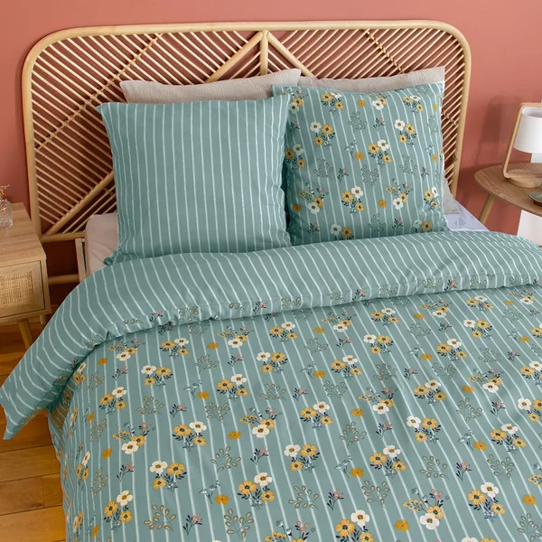Parure de lit 260x240 cm FLORINETTE microfibre à rayures motif florale