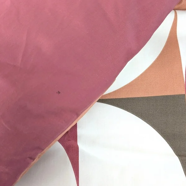 Parure de lit 280x240 cm 50x70 cm percale MODULO acajou 3 pièces