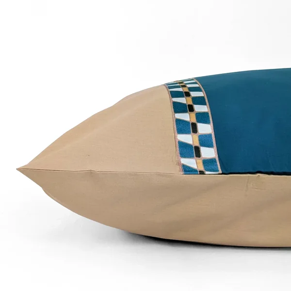 Parure de lit 3 pièces : housse 240x220 cm et taies 65x65 cm en percale de coton LINOA bleu cobalt