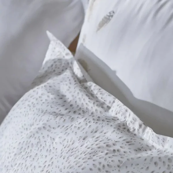Taie d'oreiller brodée 50x80 cm en satin de coton NINA blanc